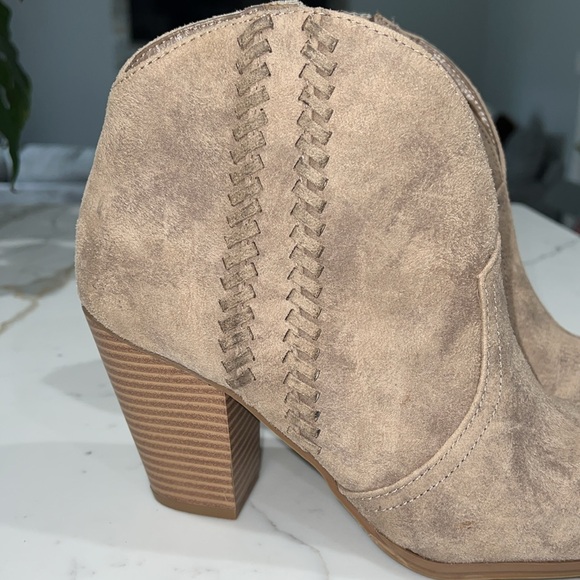 NWT Lane Bryant Ankle Boots & Booties Size 40W - Picture 3 of 9